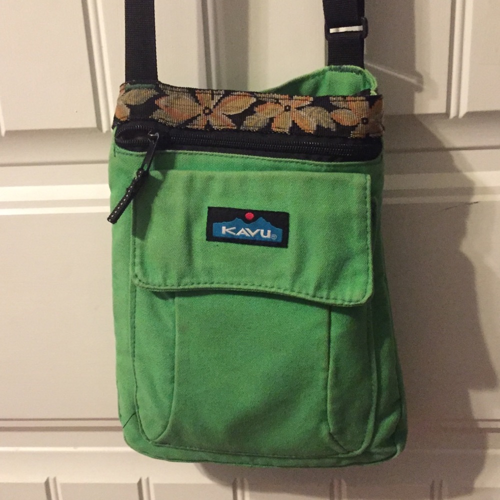 Small, green Kavu purse